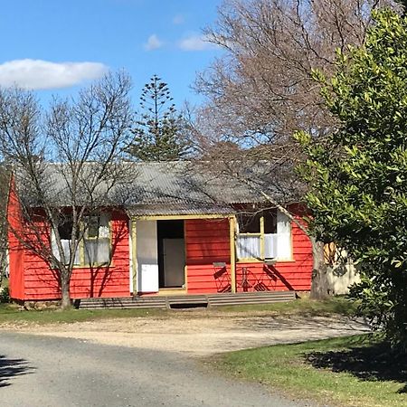 Somerset Beachside Cabin And Caravan Park Экстерьер фото