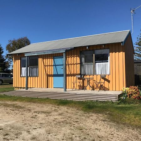 Somerset Beachside Cabin And Caravan Park Экстерьер фото